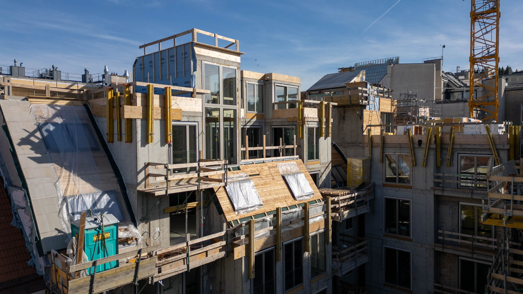 Dachausbau eines Gründerzeithauses im Rohbau, Quartier Starhemberg