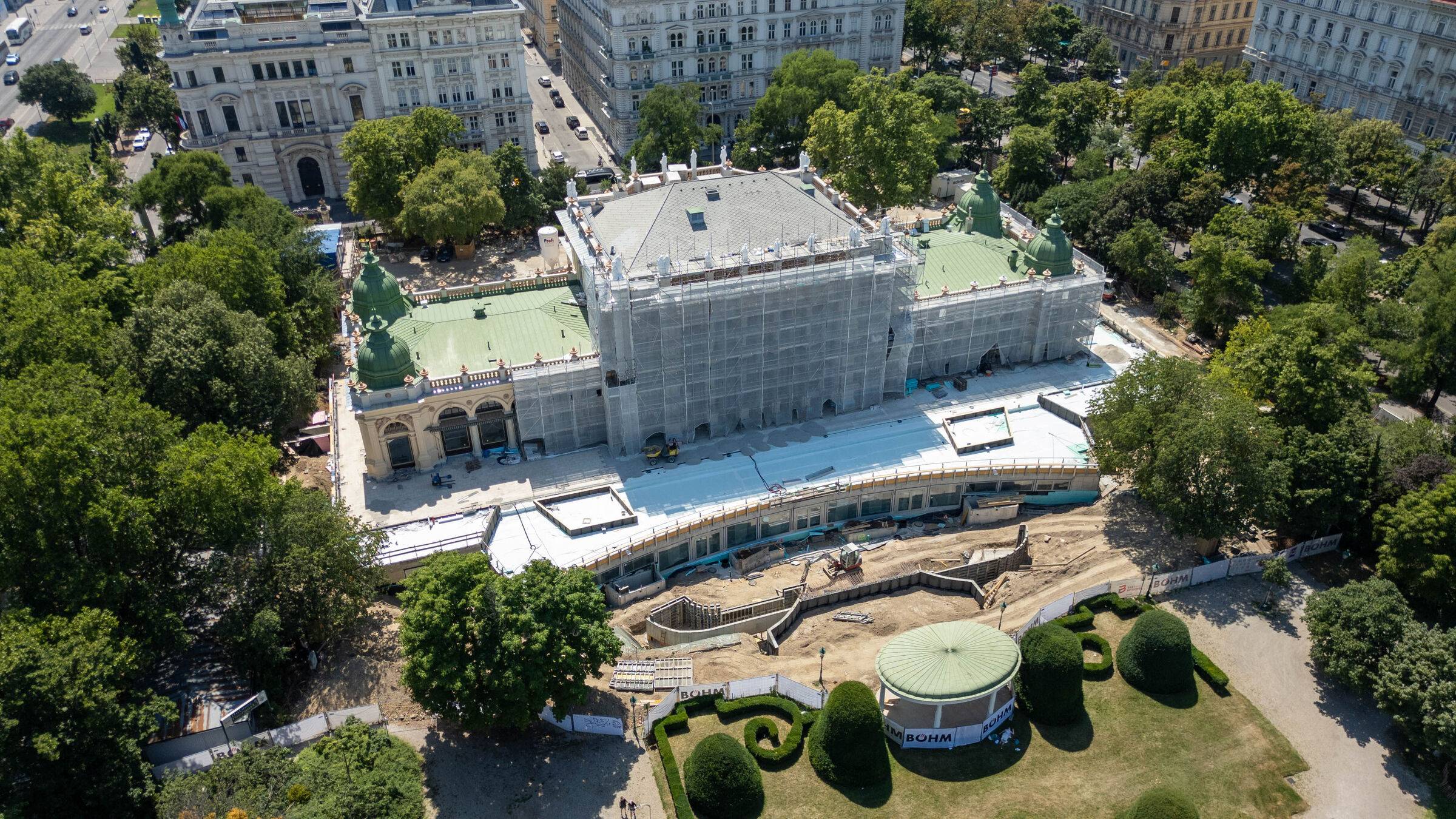 Sanierung des Kursalon Hübner in Wien aus der Luft
